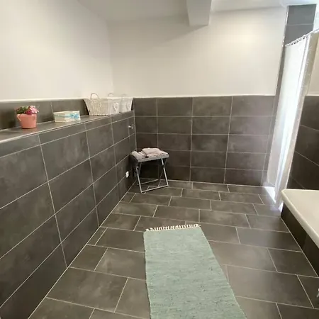 Staywell Xxl Fuer 7 I Parkplatz I Kueche I Netflix Paderborn Exterior photo
